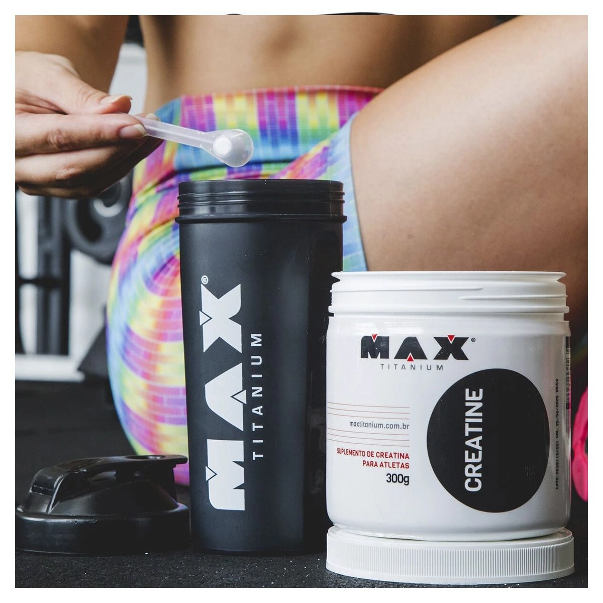 Coqueteleira Preta 700ml Max Titanium