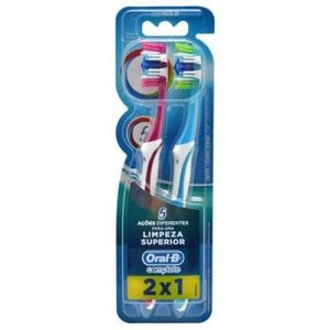 Escova de Dente Oral-B Complete Macia 40 Leve 2 E Pague 1